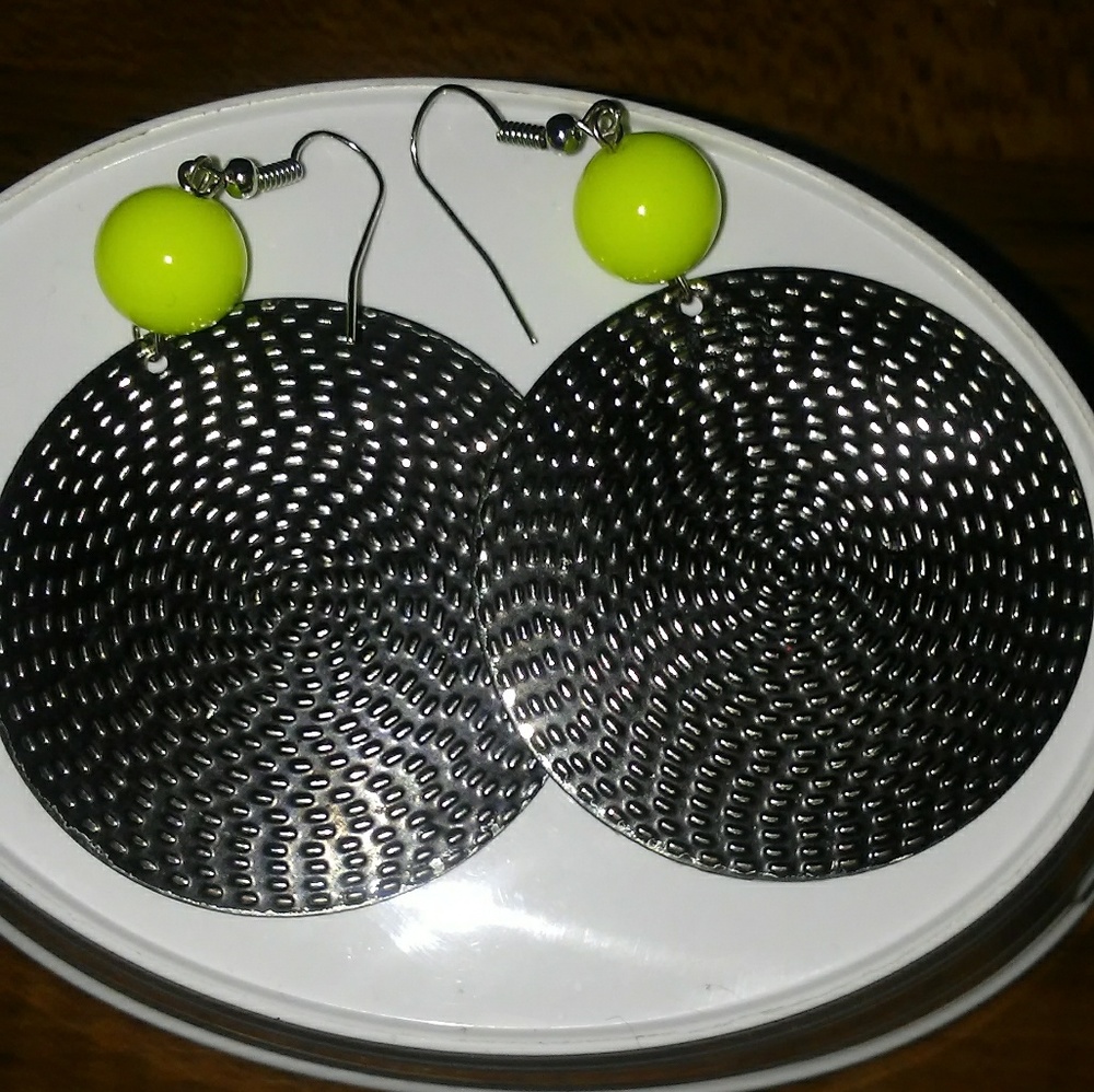 NWOT Pierced Earrings